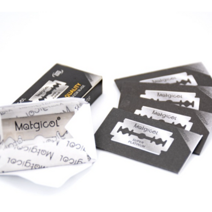 Child-friendly and gentle hair cutting comb